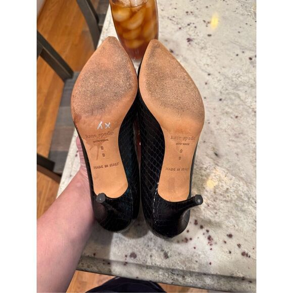 Kate Spade Black Textured Leather Pointed Toe Pumps Italy sz 9 - Picture 7 of 7